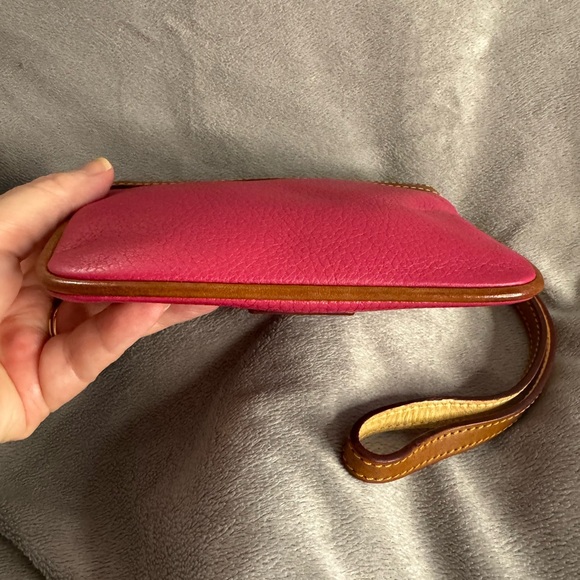 Dooney & Bourke Vintage Pebble Grain Fuchsia and Brown Leather Wristlet - Picture 5 of 7